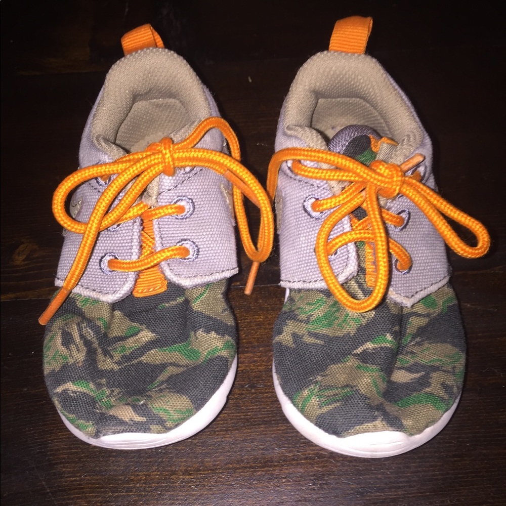 Toddler Nike's size 6C